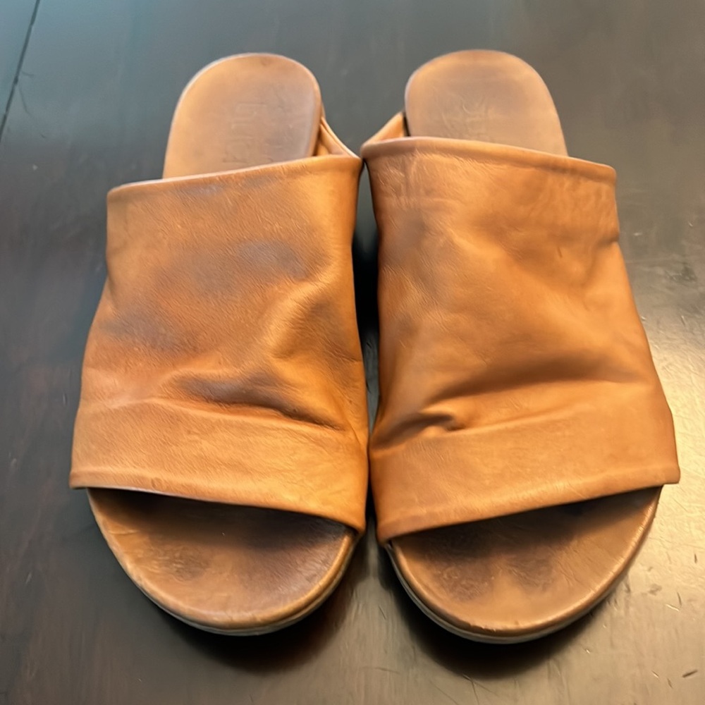 Bueno Women's Turner Sandals Tan Size 7